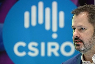 CSIRO chief’s exit offers Labor rare opportunity to alter direction of Australia’s science agency