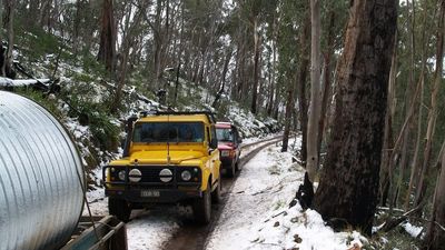 Recreational off-road group turn hand to helping Landcare in Victoria