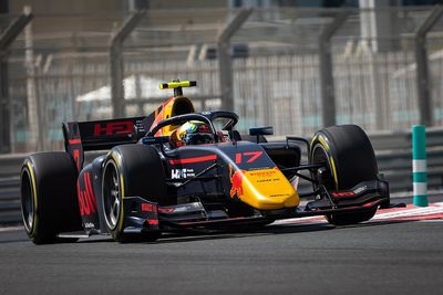 F2 Abu Dhabi: Iwasa wins finale as Sargeant secures superlicence