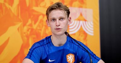 Frenkie de Jong reveals plans for future amid Manchester United transfer interest