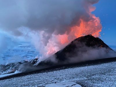 2 volcanoes rumble into action in Russia's far east