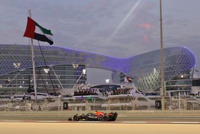 Verstappen wins season-closing Abu Dhabi Grand Prix, Vettel retires with a point