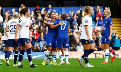 Chelsea go top of WSL with Spurs win as Kerr shines at packed Stamford Bridge