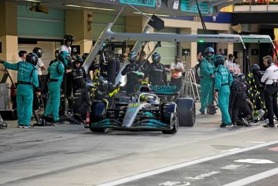 Hamilton 'holds on to hope' with first winless F1 season