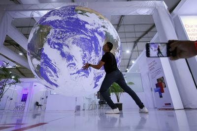 Explainer-Who will pay for climate 'loss and damage'?