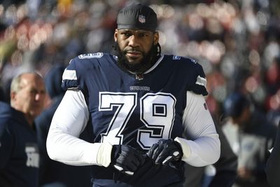 Rams LT Ty Nsekhe suffers injury vs. Saints, replaced by Bobby Evans