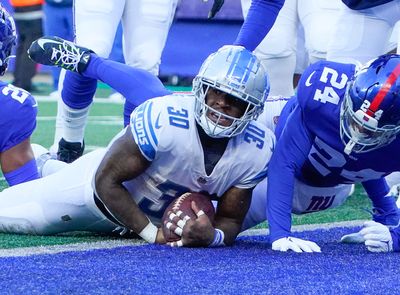 Jamaal WIlliams with touchdown hat trick for Lions against Giants