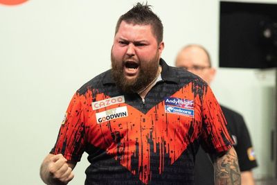 Michael Smith breaks major final curse with emphatic Grand Slam of Darts victory