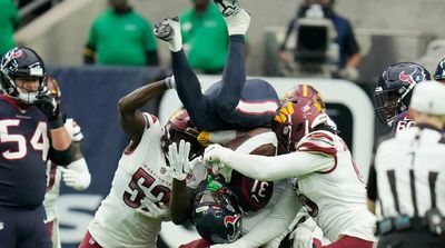 Commanders’ John Ridgeway Body Slams Texans’ Dameon Pierce in Game