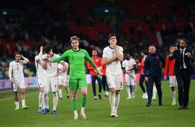 England players' stance on runners-up medals as Jordan Pickford takes opposite view