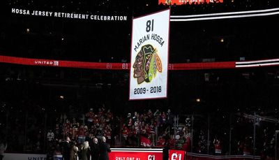 Blackhawks officially retire Marian Hossa’s No. 81 jersey during United Center ceremony