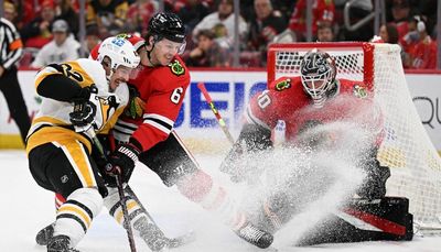 Blackhawks’ resilient effort falls short in stinging loss to Penguins