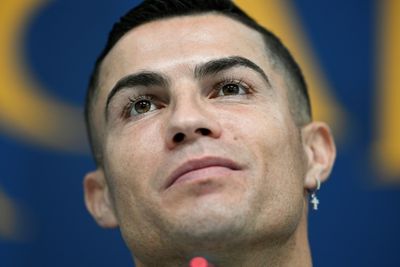 Ronaldo says row with Man Utd 'won't shake' Portugal team