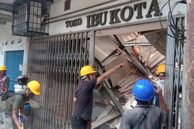 Earthquake shakes Indonesia’s Java island; at least 14 dead