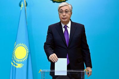 Kazakh president wins new term against weak opposition