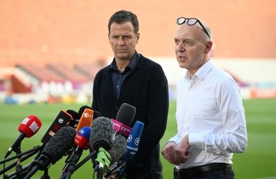Armband ban 'unprecedented' from FIFA, says German football boss