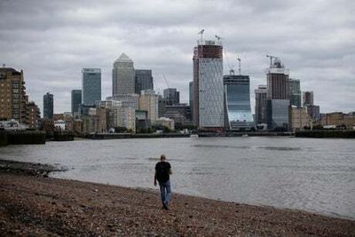 Port of London suspends new ‘mudlarking’ permits to protect River Thames’ ‘historical integrity’