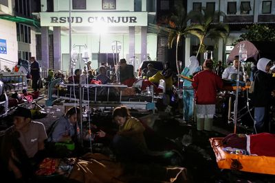 Death toll in Indonesia quake rises to 162 -media citing West Java governor