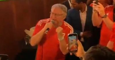 Dafydd Iwan turns up at Wales World Cup party in Doha and sings Yma o Hyd
