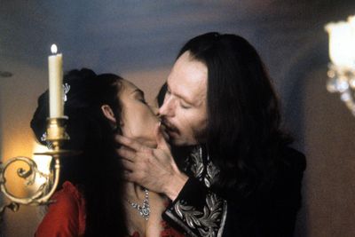 Bram Stoker's Dracula and sexy killers