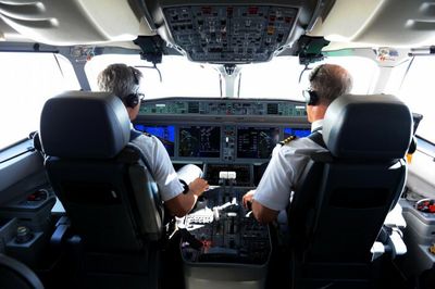 Airlines pushing for single pilot flights