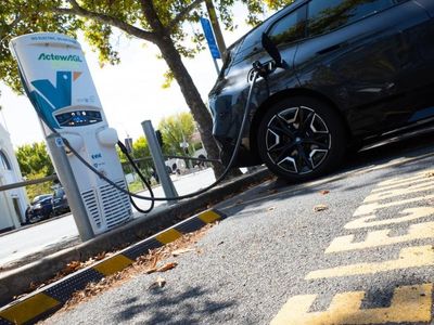 Greens, Labor secure deal on electric cars