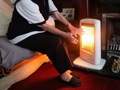 NHS pays for patients’ energy bills in winter pilot to cut hospital admissions