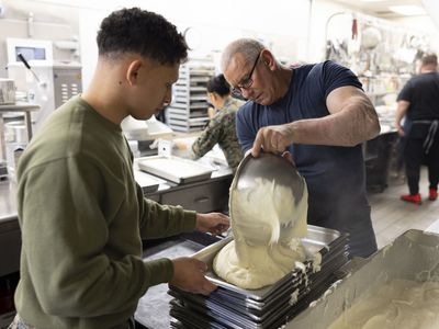 The Bidens spend Friendsgiving with Marines, sailors and their families in N.C.