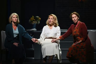 Star soprano Renee Fleming returns to Met opera with 'The Hours'