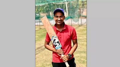Centurion Dharmendra Thakur's late attack takes Vidarbha past 700