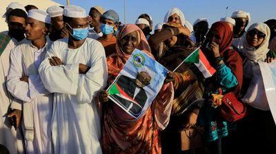 Mirghani Accorded Warm Welcome on Return to Sudan