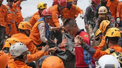 Hunt for Buried Survivors after Indonesia Quake Kills 162