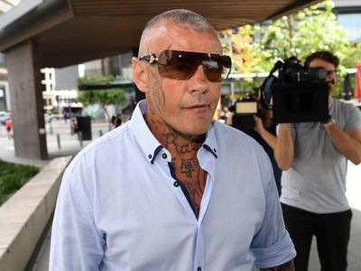 Murderer in court win against parole block