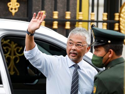 Malaysia's king calls Anwar and Muhyiddin for an audience -palace