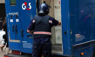 G4S strike prompts fears of festive cash shortages at banks and shops