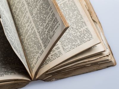 Public asked to vote for Oxford Dictionary word of the year for 2022
