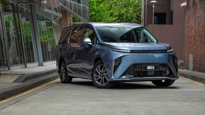 LDV Mifa 9 EV Luxury Minivan Has Chinese Origins, International Aspirations