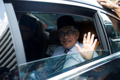 Malaysia's Anwar: for now there is no question about forming a minority government