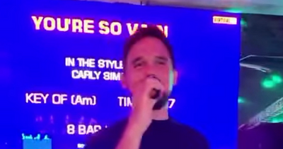 Gareth Gates treats Glasgow revellers to surprise performance in karaoke bar