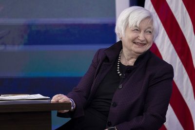 How Janet Yellen found her match in economics and life with husband George Akerlof