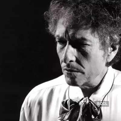 Bob Dylan's love letters sold for $670K