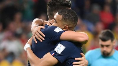 France pummel Australia as Giroud equals Henry's goal-scoring record