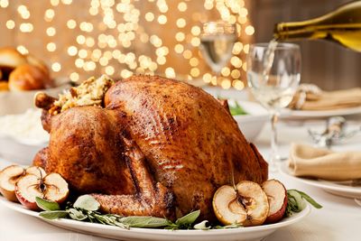 How to properly defrost a frozen turkey