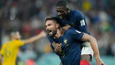 Giroud Ties Henry’s France Goal Record in Rout of Australia