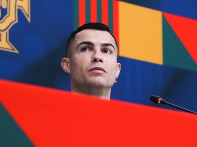 Ronaldo to leave Manchester United 'with immediate effect'