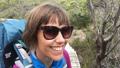 Half a million Australians could soon be experiencing long COVID. So what do we know, and what support is available?