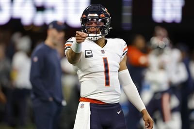 Bears defense has Justin Fields’ back after he tried to apologize for Falcons loss