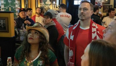 Chicago cultures come together for Mexico-Poland World Cup match: ‘It’s all love at the end of the day’