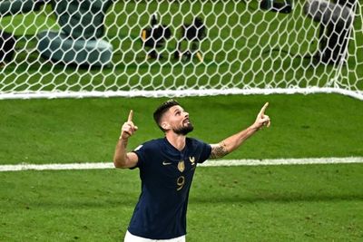 Giroud profits from Benzema blow to match Henry's goals record