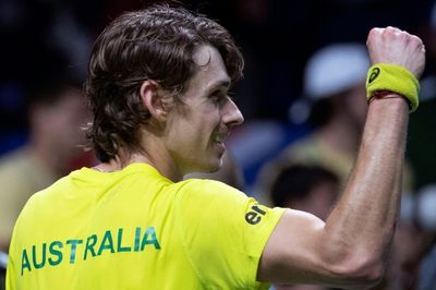 Australia beat Dutch ti reach Davis Cup semi-finals